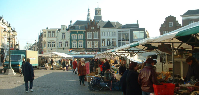 Biologische boerenmarkt in Den Bosch